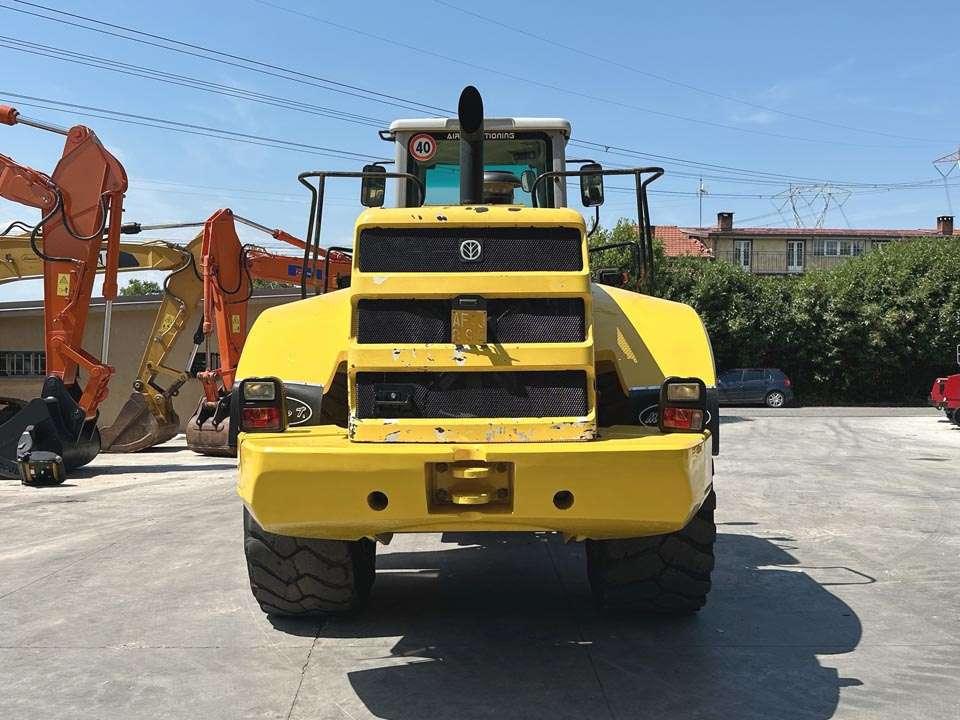 New Holland W271 Photo 23