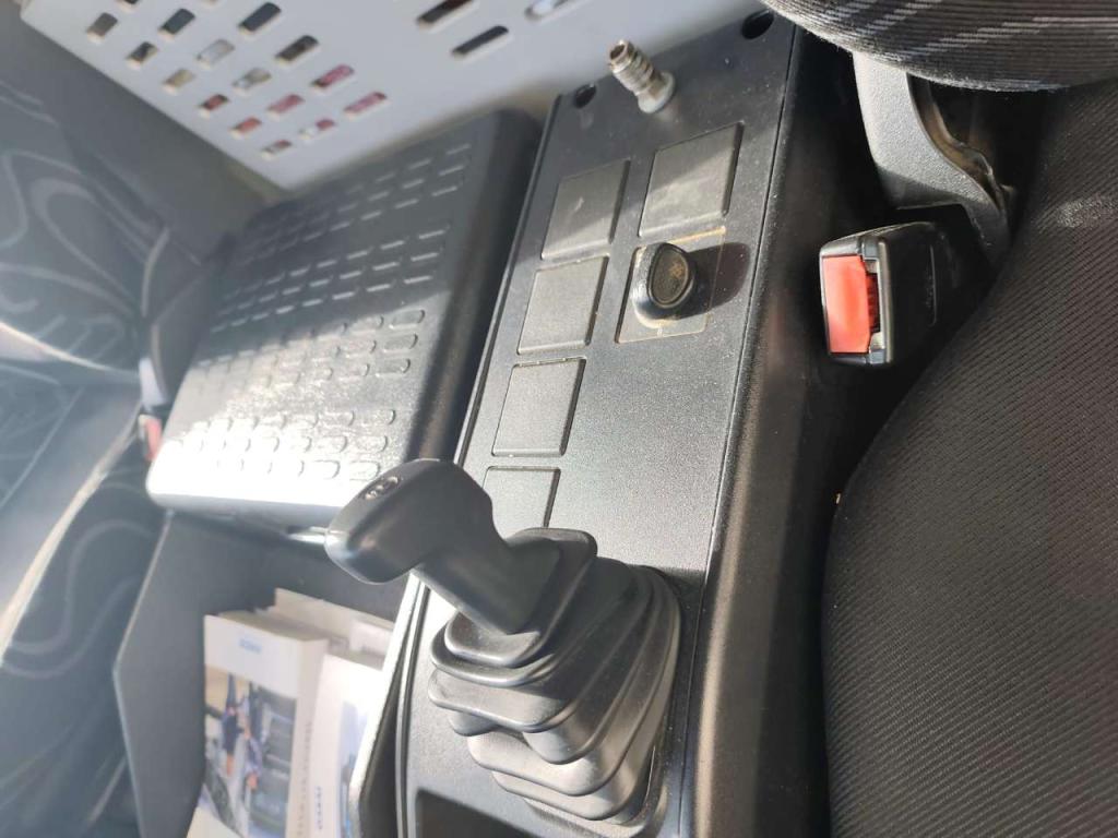Iveco EUROCARGO 150-280 Photo 8