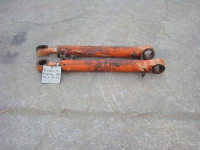 Piston de direction pour Hitachi ZW220 en vente par OLM 90 Srl