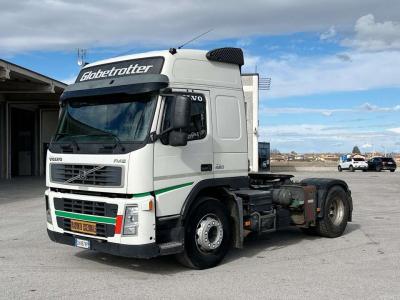 Volvo FM 9 4x2 en vente par Massucco T. Srl