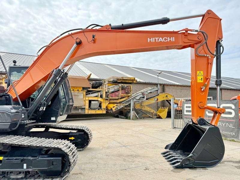 Hitachi ZX220LC-5G / 2025 ULTRA MODEL / ISUZU ENGINE Photo 10