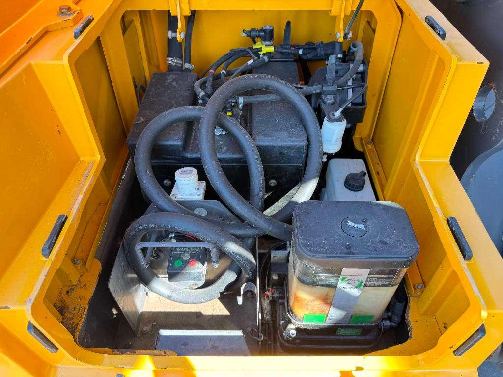 Volvo EC250EL - Hammer Lines / Quick Coupler Photo 25