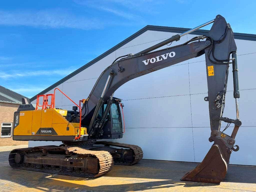 Volvo EC250EL - Hammer Lines / Quick Coupler Photo 7