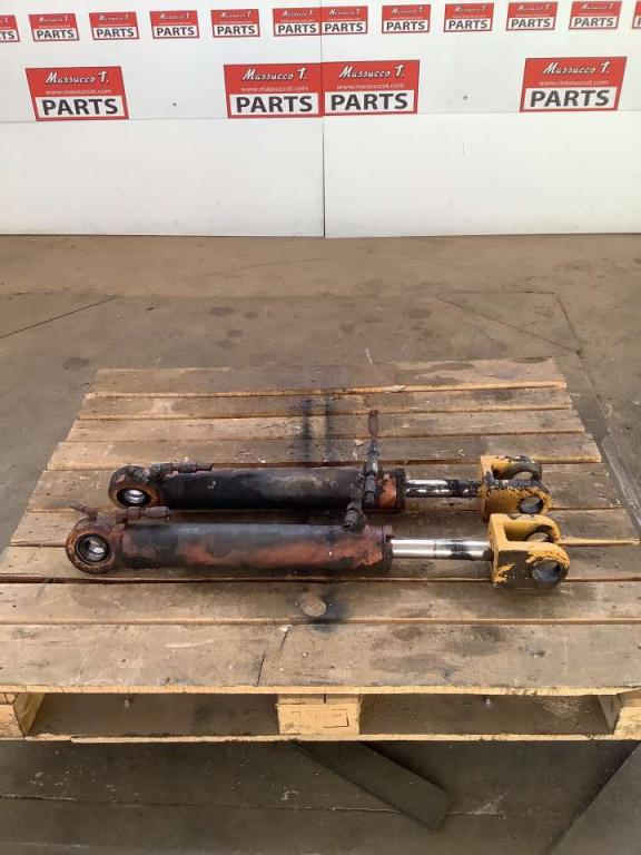 Piston de direction pour Caterpillar 924G Photo 1