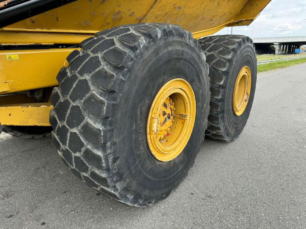 Caterpillar 740B Photo 11