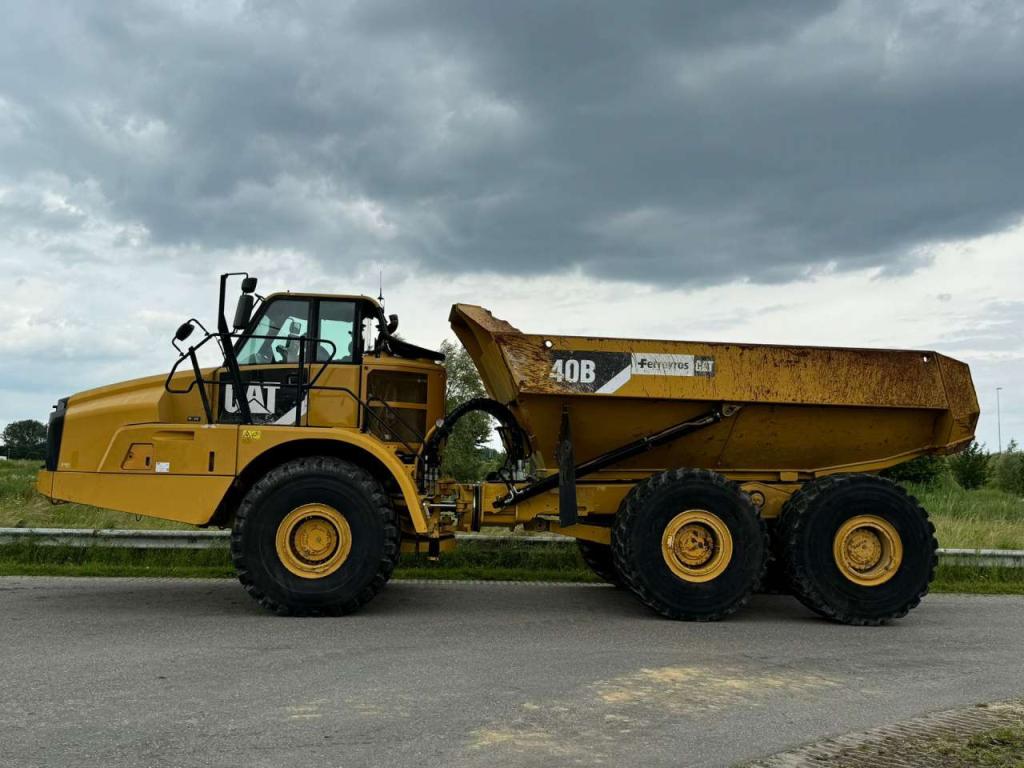 Caterpillar 740B Photo 2