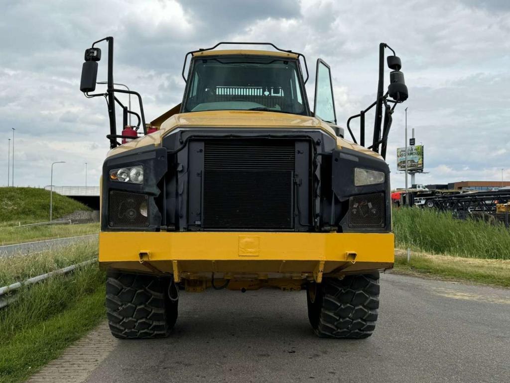 Caterpillar 740B Photo 4
