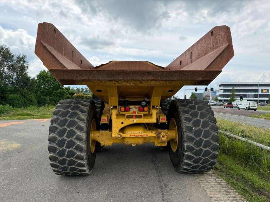 Caterpillar 740B Photo 8