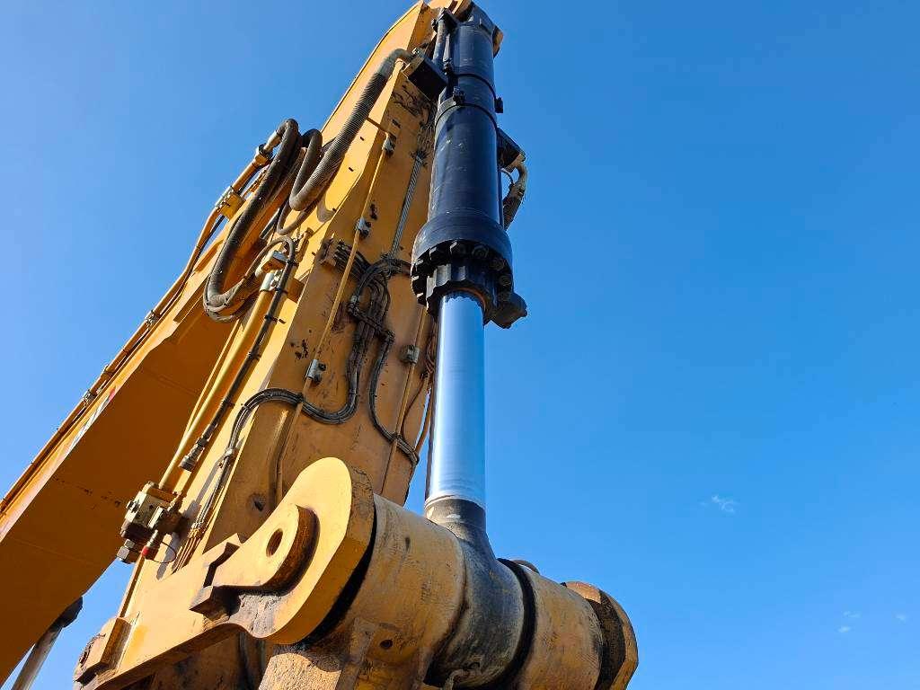 Caterpillar 395 Photo 24