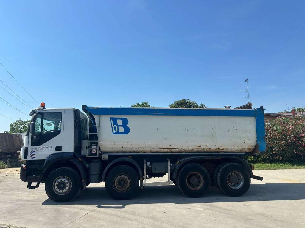 Iveco Trakker Photo 2