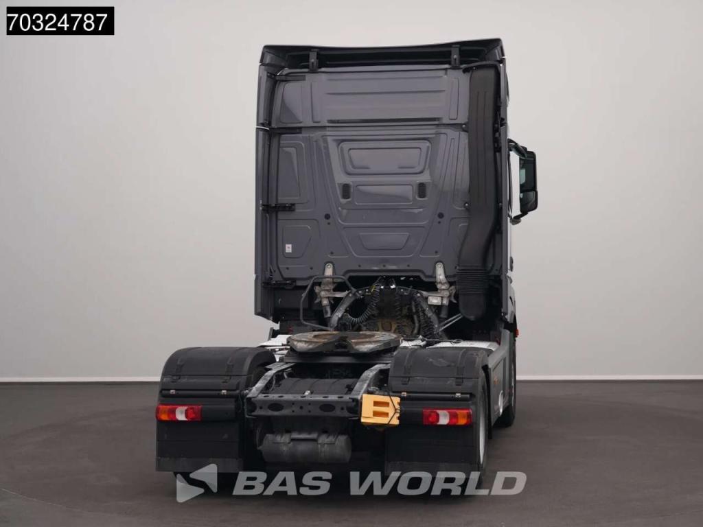 Mercedes-Benz Actros 1851 4X2 BigSpace Retarder 2xTanks ACC Photo 13