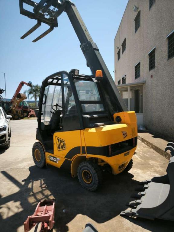 JCB TLT25D Photo 5
