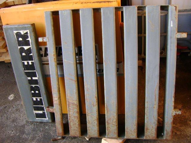 Capot et panneau de carrosserie pour Liebherr 632 B Photo 2