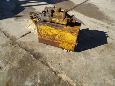 Distributeur hydraulique pour Fiat AD7 en vente par OLM 90 Srl