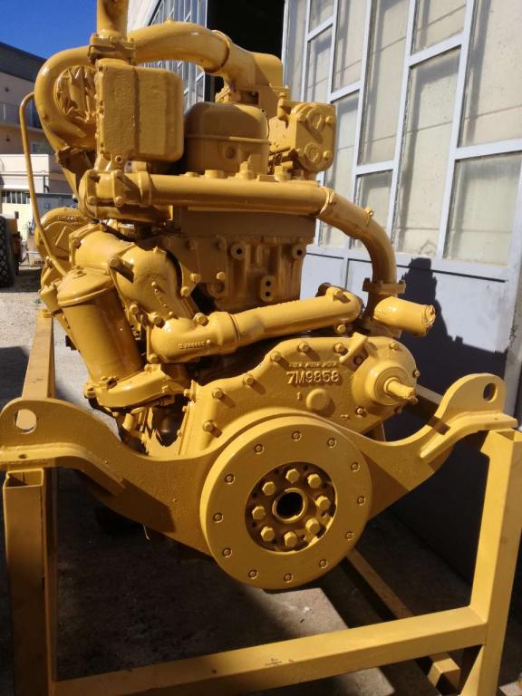 Caterpillar D353 Photo 1