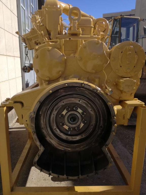 Caterpillar D353 Photo 3