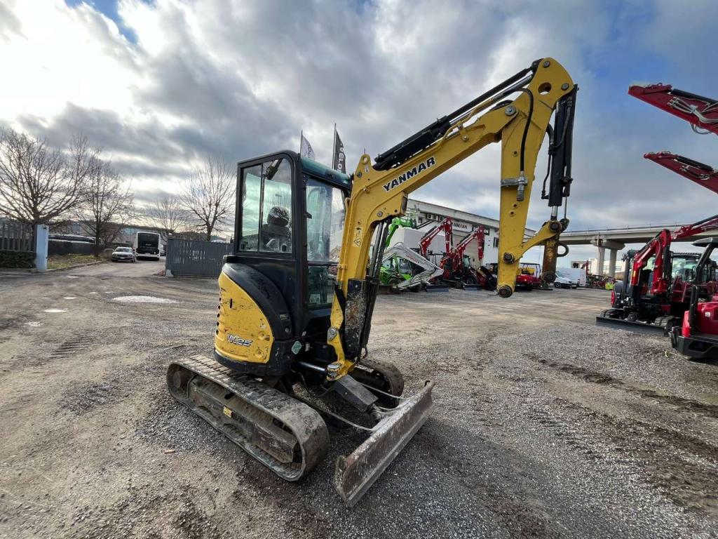 Yanmar VIO25-6CR Photo 12