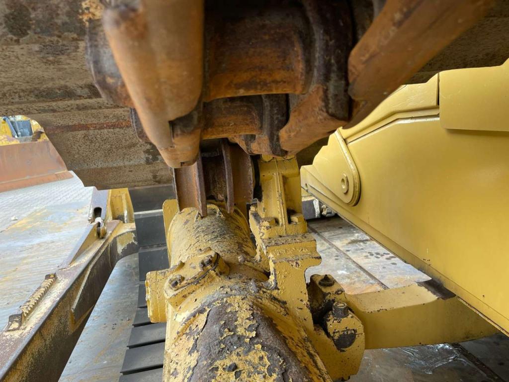 Caterpillar D6T LGP Photo 15