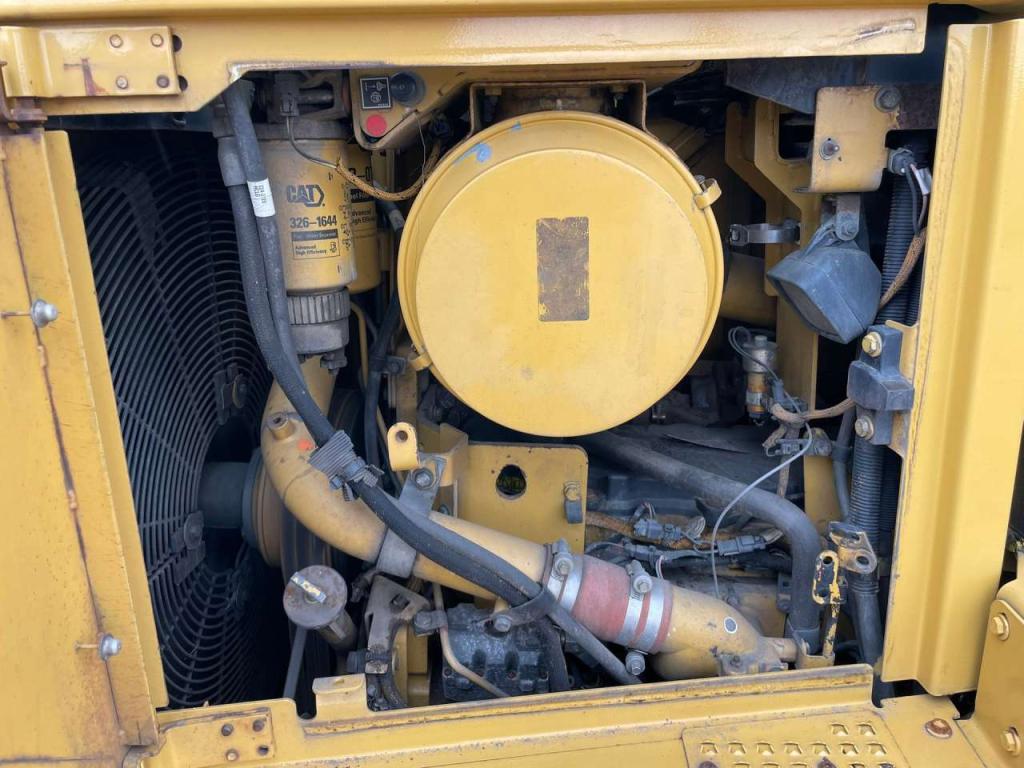 Caterpillar D6T LGP Photo 26