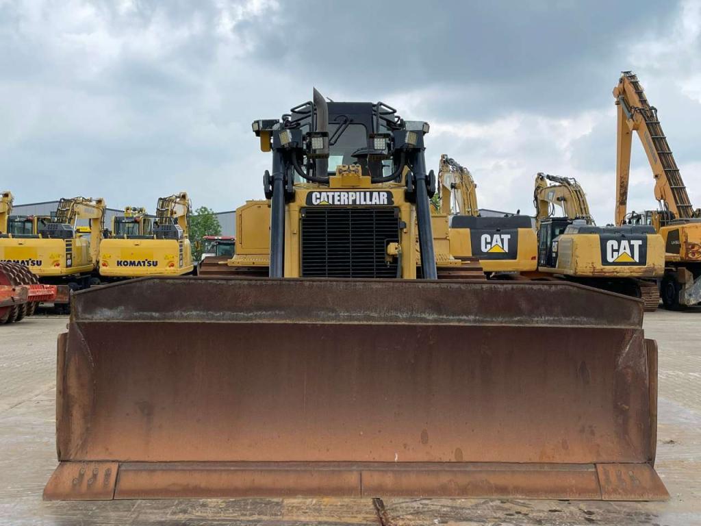 Caterpillar D6T LGP Photo 8