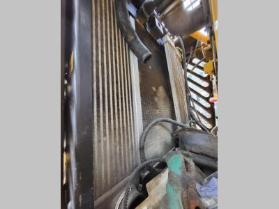 Volvo radiator 15020567 for Volvo L90E, L110E, L120E en vente par Balavto