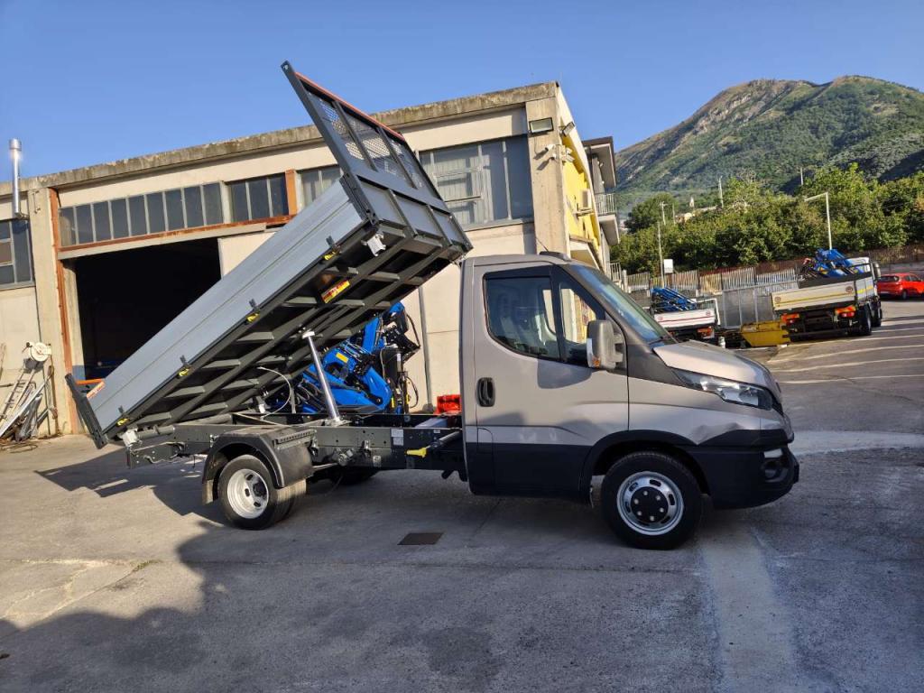 Iveco DAILY 35-130 Photo 12
