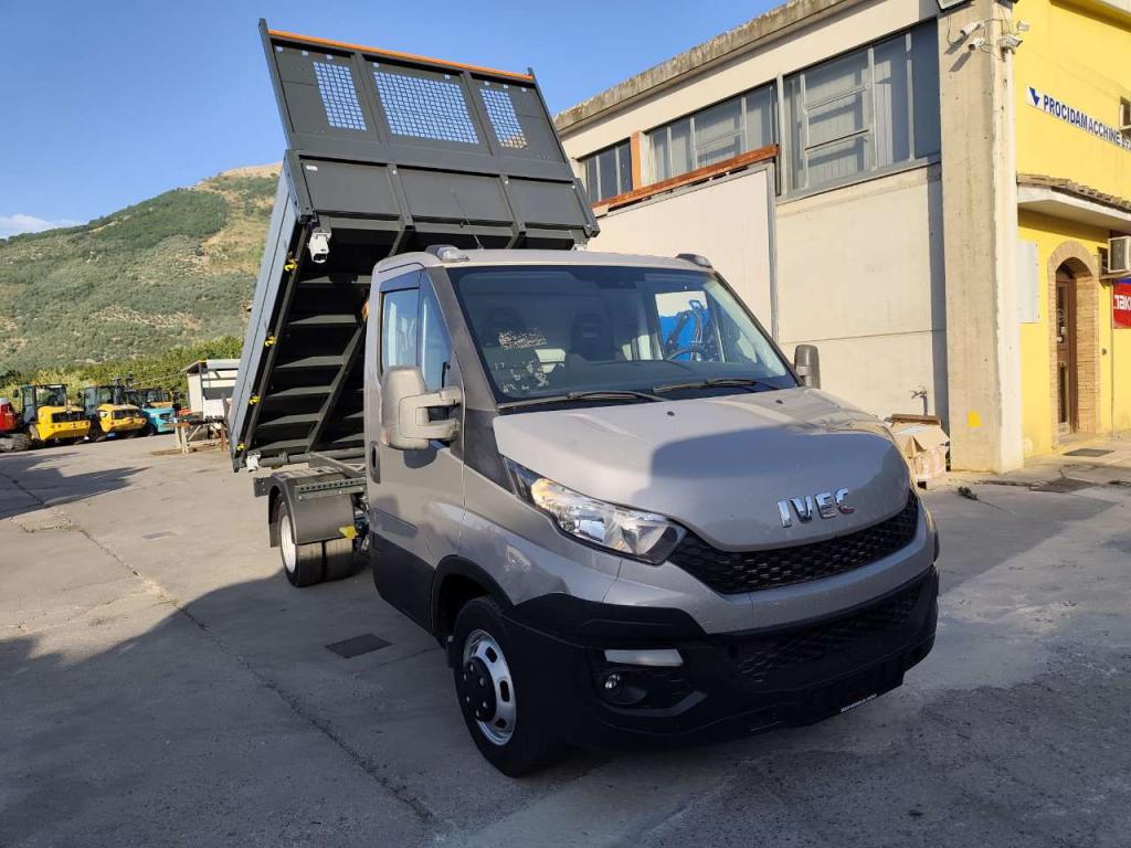 Iveco DAILY 35-130 Photo 15