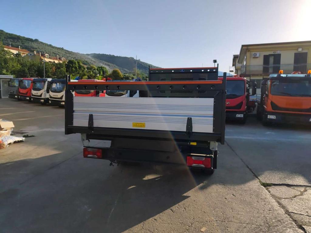 Iveco DAILY 35-130 Photo 23