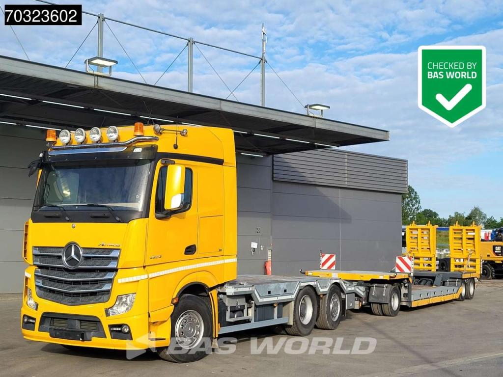 Mercedes-Benz Actros 2563 Actros 6X2 Photo 1