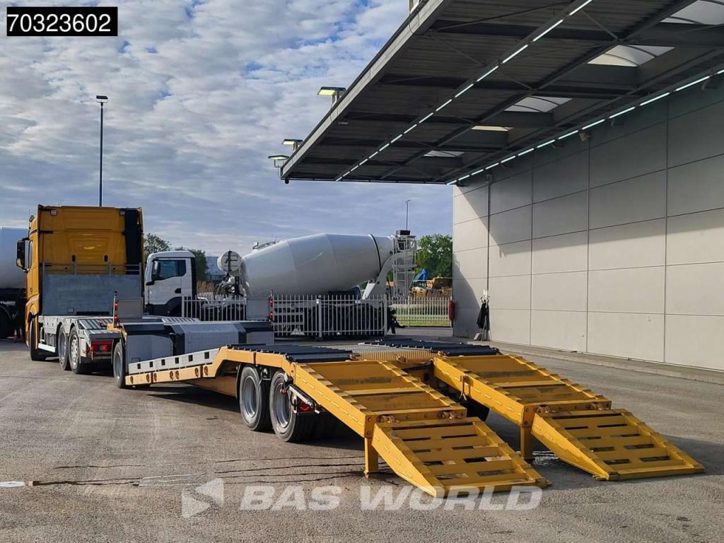 Mercedes-Benz Actros 2563 Actros 6X2 Photo 6