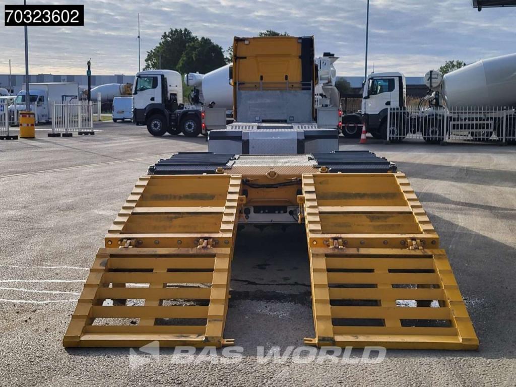 Mercedes-Benz Actros 2563 Actros 6X2 Photo 7