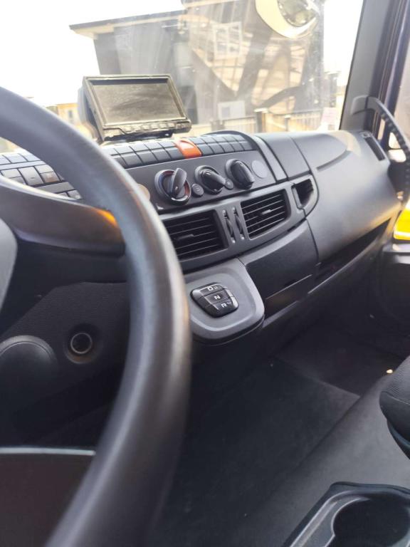 Iveco EUROCARGO CUBE 120-220 Photo 13