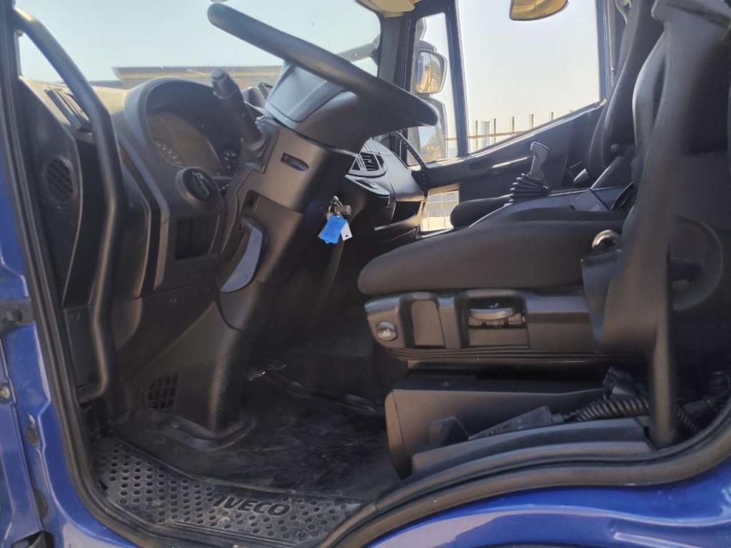 Iveco EUROCARGO CUBE 120-220 Photo 6