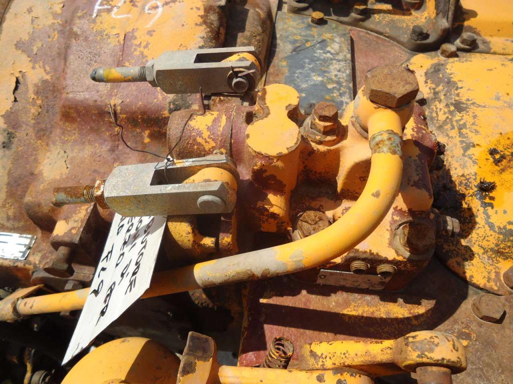 Distributeur d'embrayage de direction pour Fiat Allis FL9 Photo 1