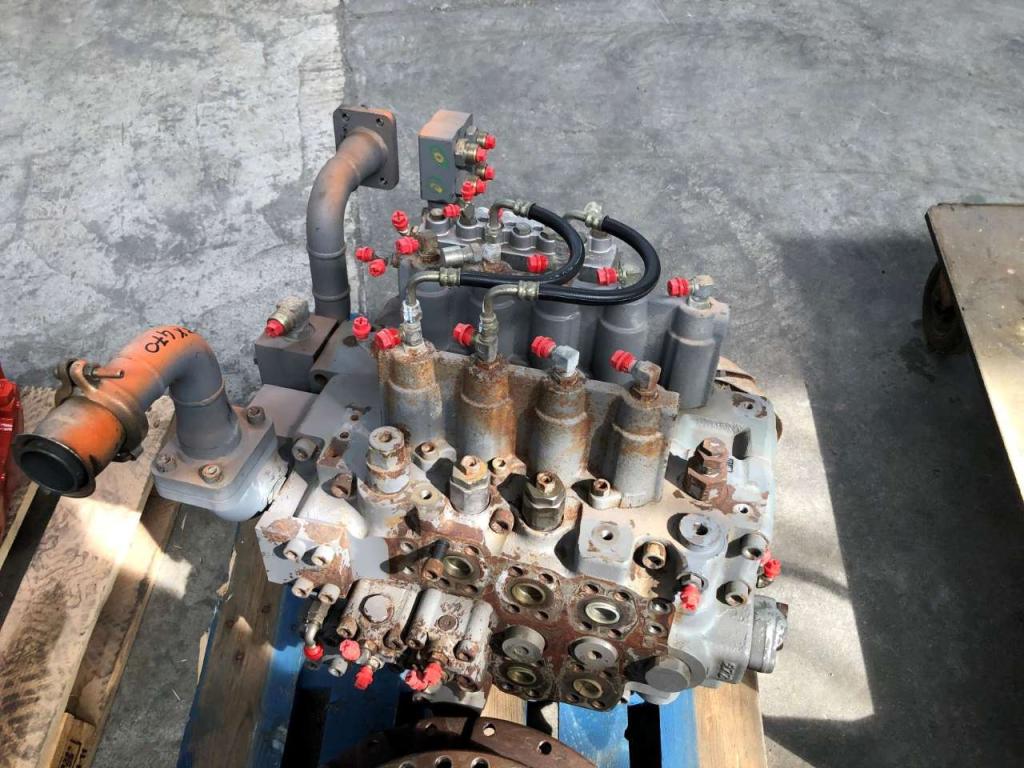 Distributeur hydraulique pour Hitachi ZX470 Photo 2