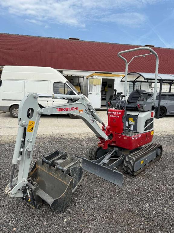 Takeuchi TB 210 R Photo 2