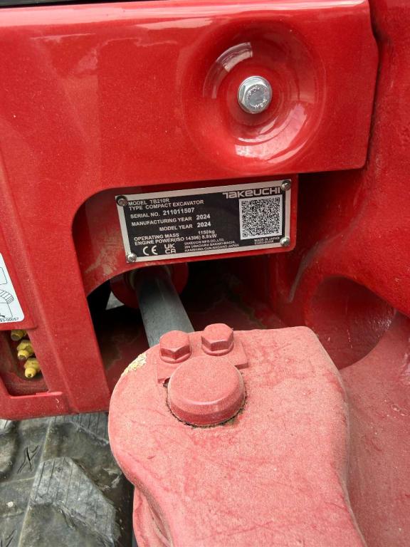 Takeuchi TB 210 R Photo 5