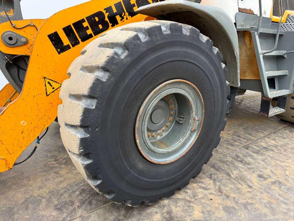 Liebherr L580 - Quick Coupler / 4 Good Tyres! Photo 25