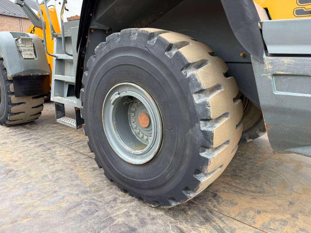 Liebherr L580 - Quick Coupler / 4 Good Tyres! Photo 26