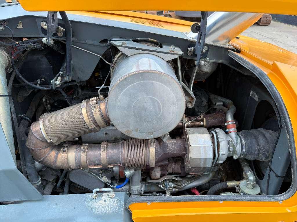 Liebherr L580 - Quick Coupler / 4 Good Tyres! Photo 30