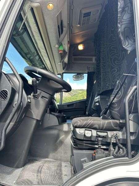 Iveco Stralis 460 Photo 13