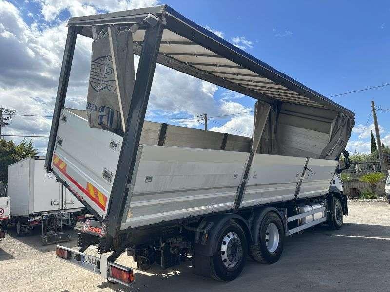 Iveco Stralis 460 Photo 9