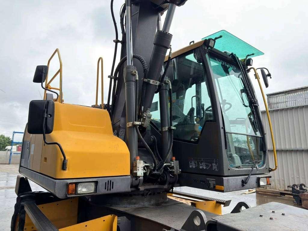 Volvo EW160D Photo 15