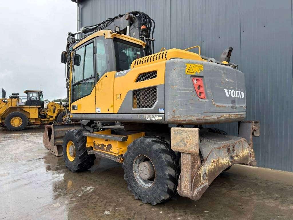 Volvo EW160D Photo 3