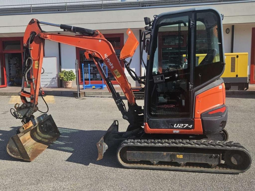 Kubota U27-4 Photo 2