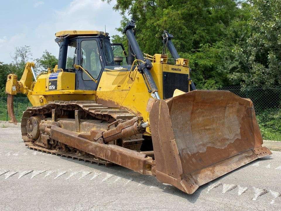 Komatsu D155A-3 Photo 11