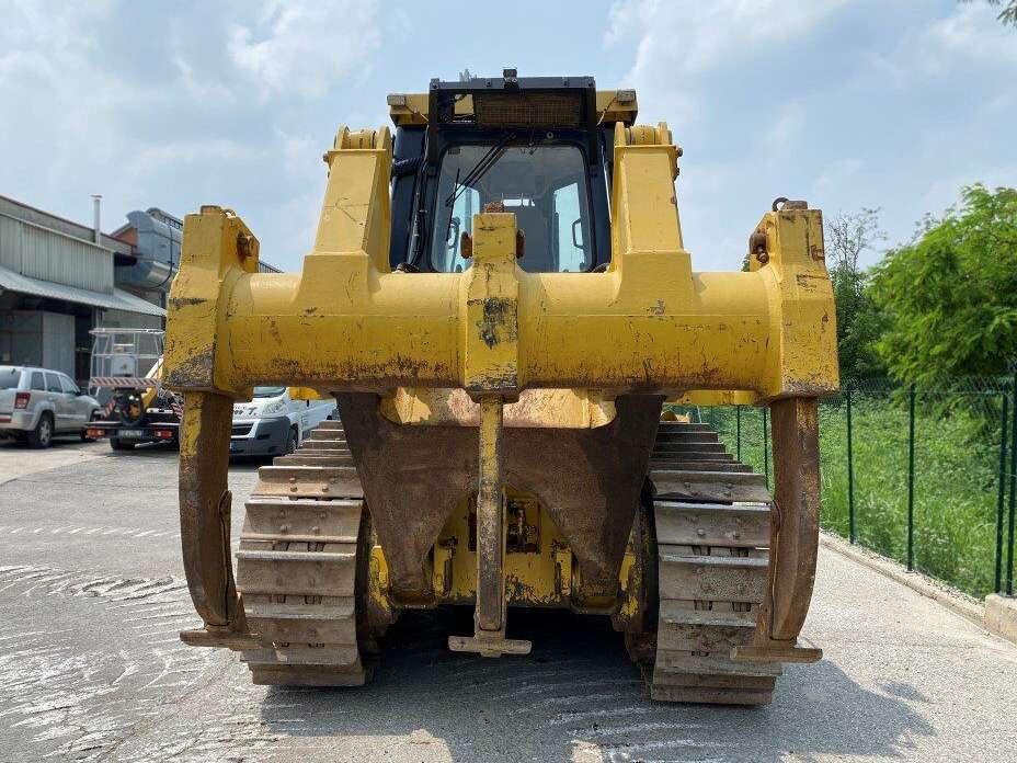 Komatsu D155A-3 Photo 12