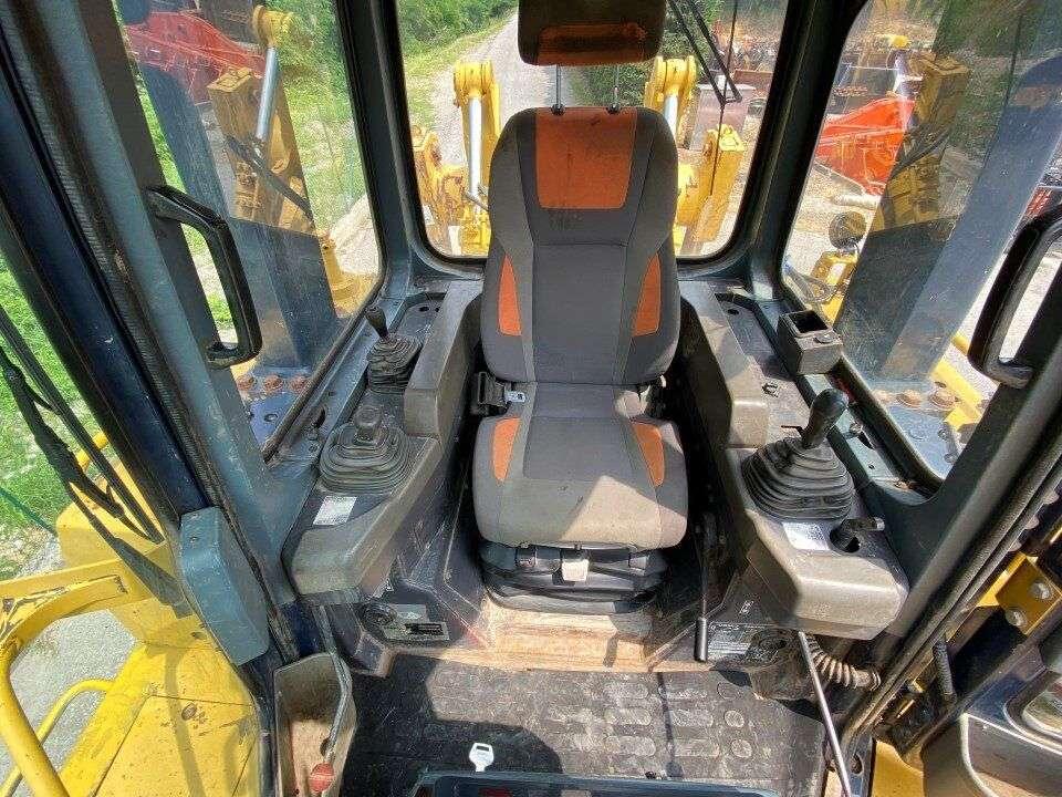 Komatsu D155A-3 Photo 7