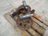 Roue folle pour Takeuchi TL10V-2 Photo 4 thumbnail