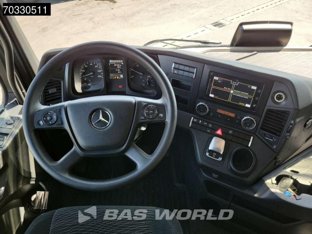 Mercedes-Benz Actros 1851 4X2 BigSpace 2x Tanks M.O.T. Photo 19